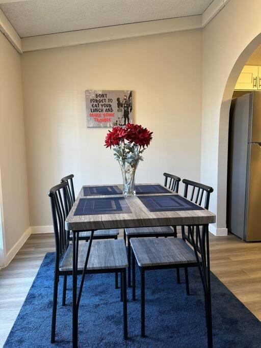 2 Bedroom Minutes From Las Vegas Strip And Airport Екстериор снимка