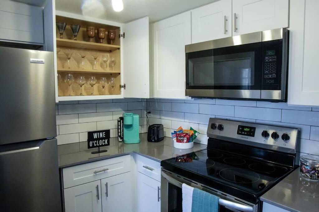 2 Bedroom Minutes From Las Vegas Strip And Airport Екстериор снимка