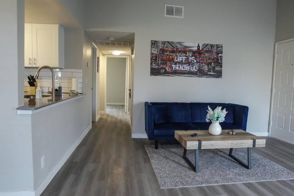 2 Bedroom Minutes From Las Vegas Strip And Airport Екстериор снимка